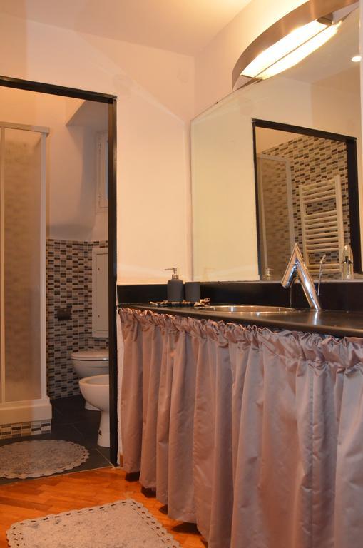 Domus Sottoripa Apartment *